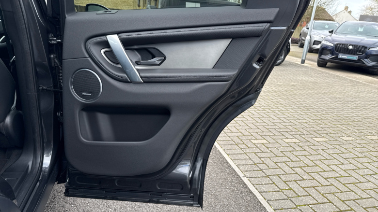 Land Rover Discovery Sport 1.5 P270e Landmark 5dr Auto [5 Seat] Station Wagon